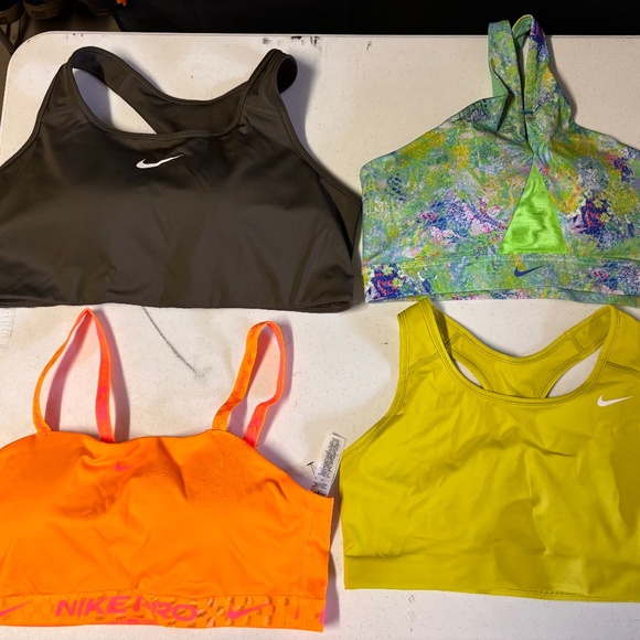 4 new womens XL Nike sports bras - Picture 1 of 3
